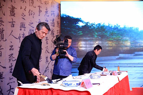 劉洪彪，中國(guó)書協(xié)家副主席.jpg