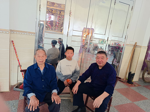 老人羅美夫87歲、小孩羅棱瓏12歲20250302_副本.jpg